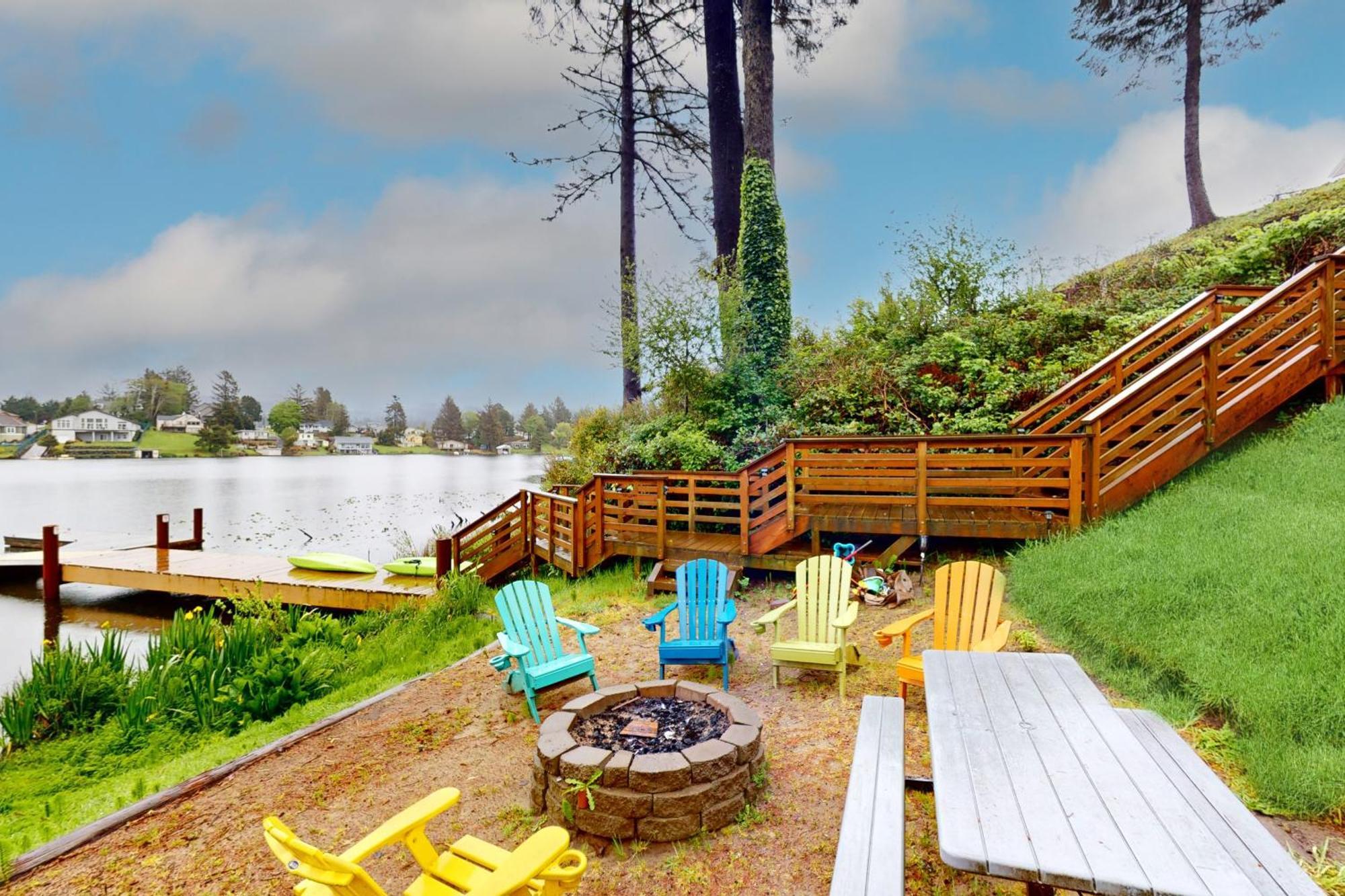 Lazy Lookout On Devils Lake Lincoln City Luaran gambar